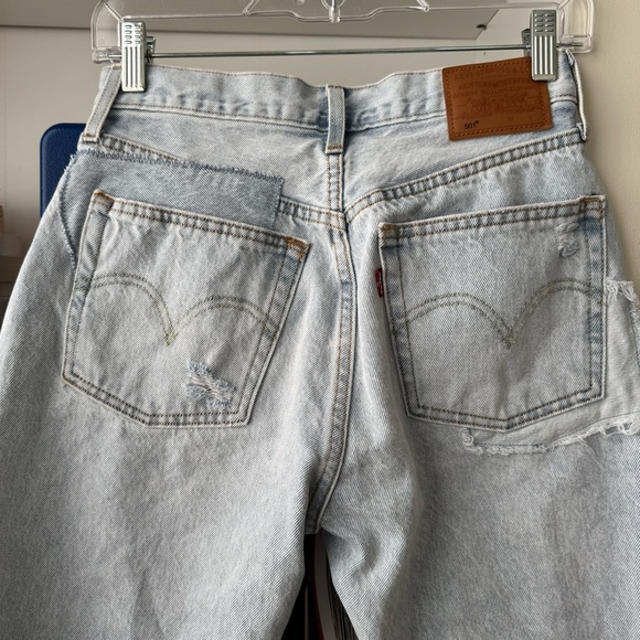 LEVIS 501 Crop Light Wash Patchwork Denim High-Rise Straight-Leg Jeans - Picture 9 of 12